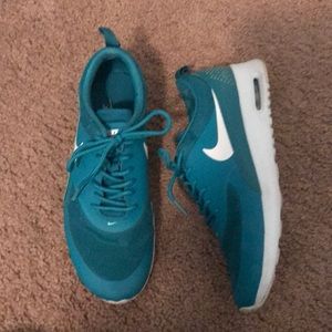 Nike Air Max Thea size 8.5 like new